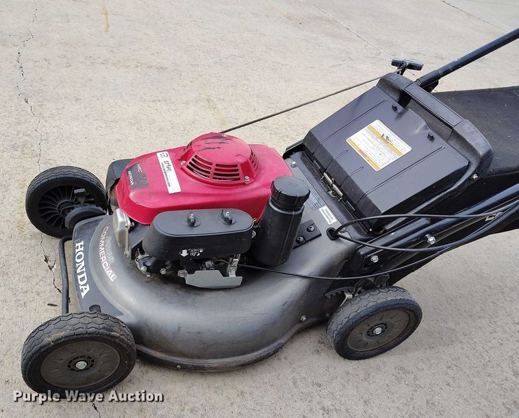 image for item IP9601 (4) Honda HRC216K3 push mowers