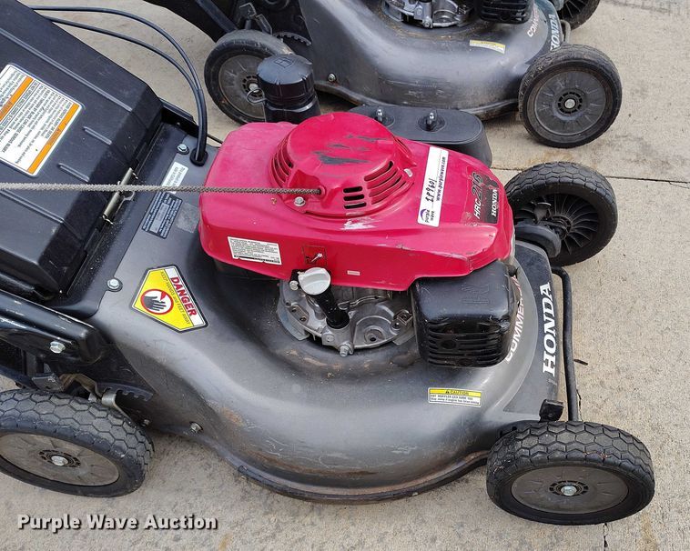 image for item IP9601 (4) Honda HRC216K3 push mowers