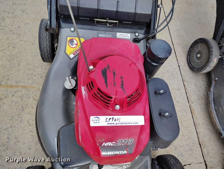 image for item IP9601 (4) Honda HRC216K3 push mowers