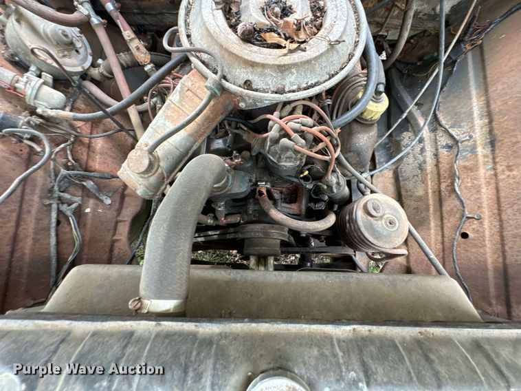 image for item JX9283 1973 Ford F700 rollback truck