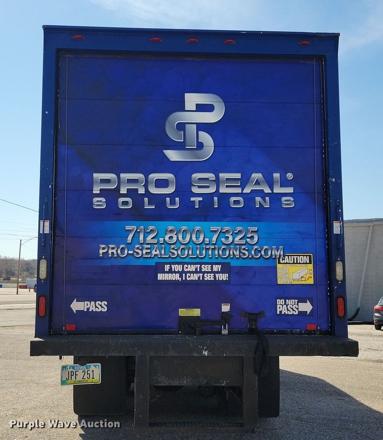 image for item NB9997 2013 International DuraStar 4400 box truck