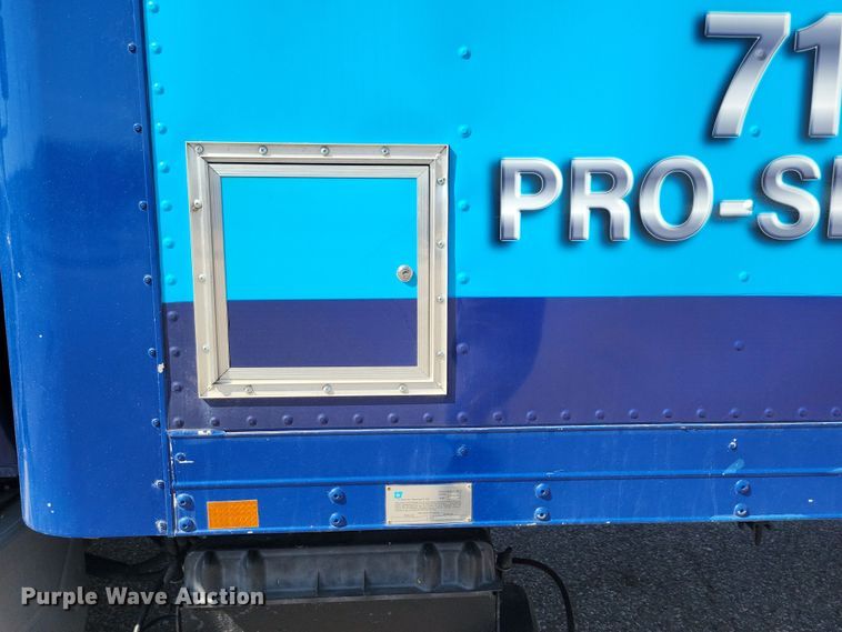 image for item NB9997 2013 International DuraStar 4400 box truck