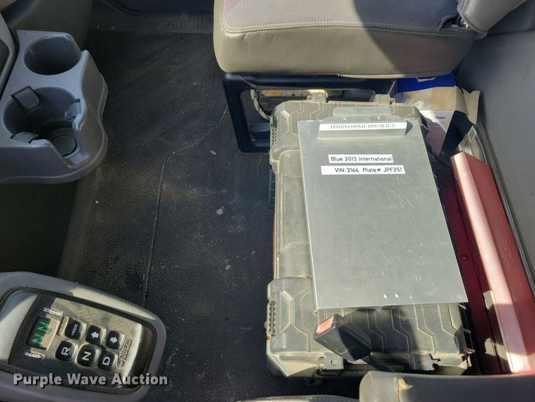 image for item NB9997 2013 International DuraStar 4400 box truck