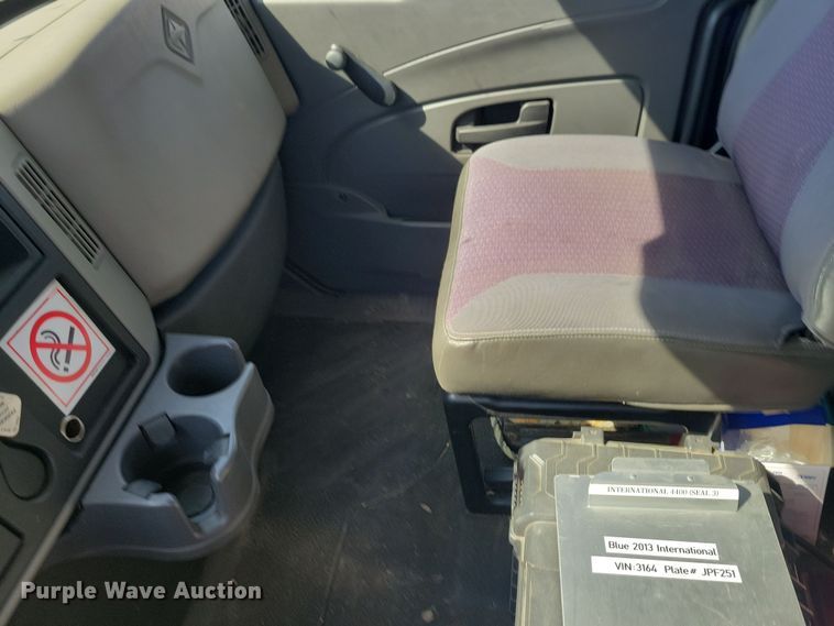 image for item NB9997 2013 International DuraStar 4400 box truck