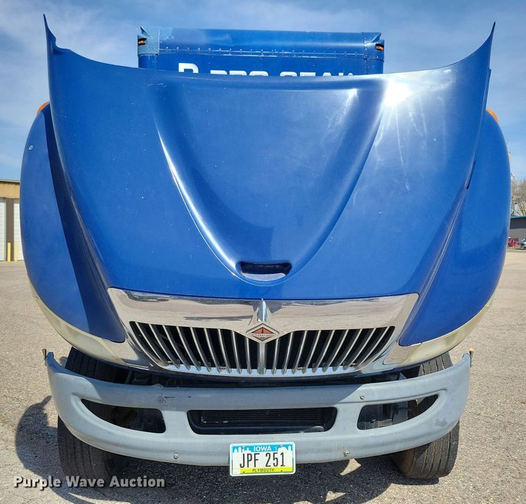image for item NB9997 2013 International DuraStar 4400 box truck