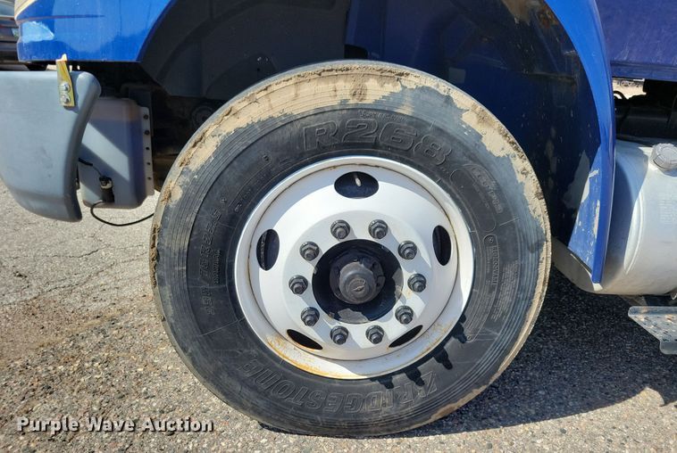 image for item NB9997 2013 International DuraStar 4400 box truck