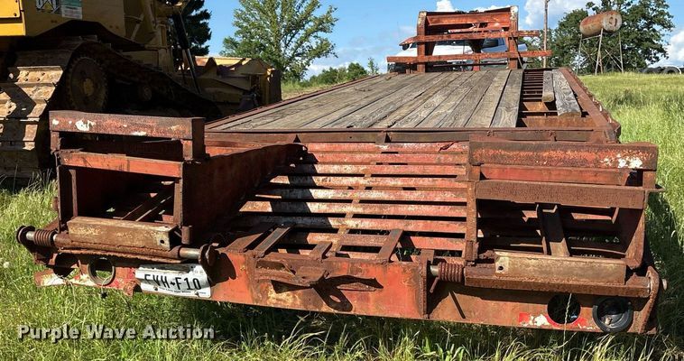 image for item ND9723 2002 Norris equipment trailer