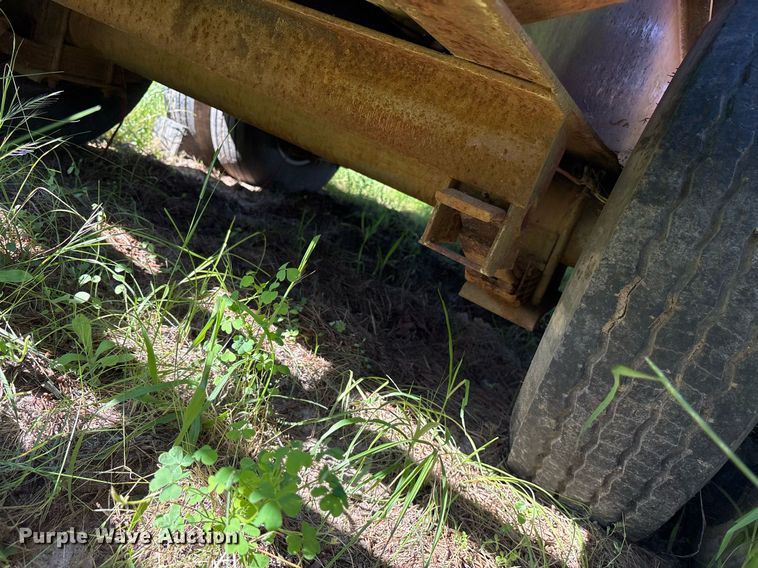 image for item ND9723 2002 Norris equipment trailer