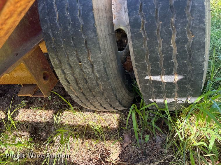 image for item ND9723 2002 Norris equipment trailer