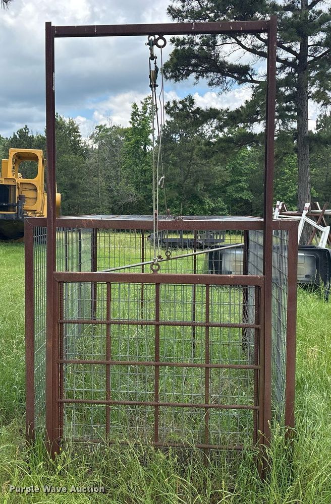 image for item ND9736 Shop built hog trapping system