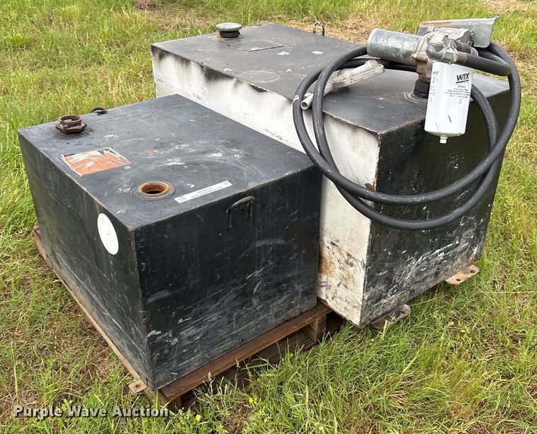 image for item ND9751 (2) Delta 484000 auxiliary fuel tanks