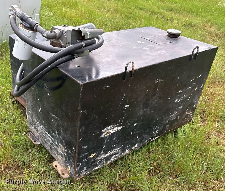 image for item ND9751 (2) Delta 484000 auxiliary fuel tanks