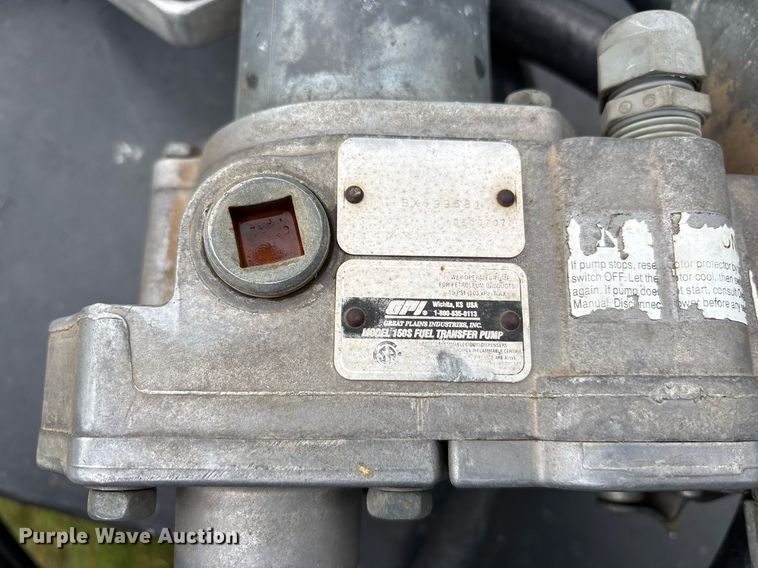 image for item ND9751 (2) Delta 484000 auxiliary fuel tanks