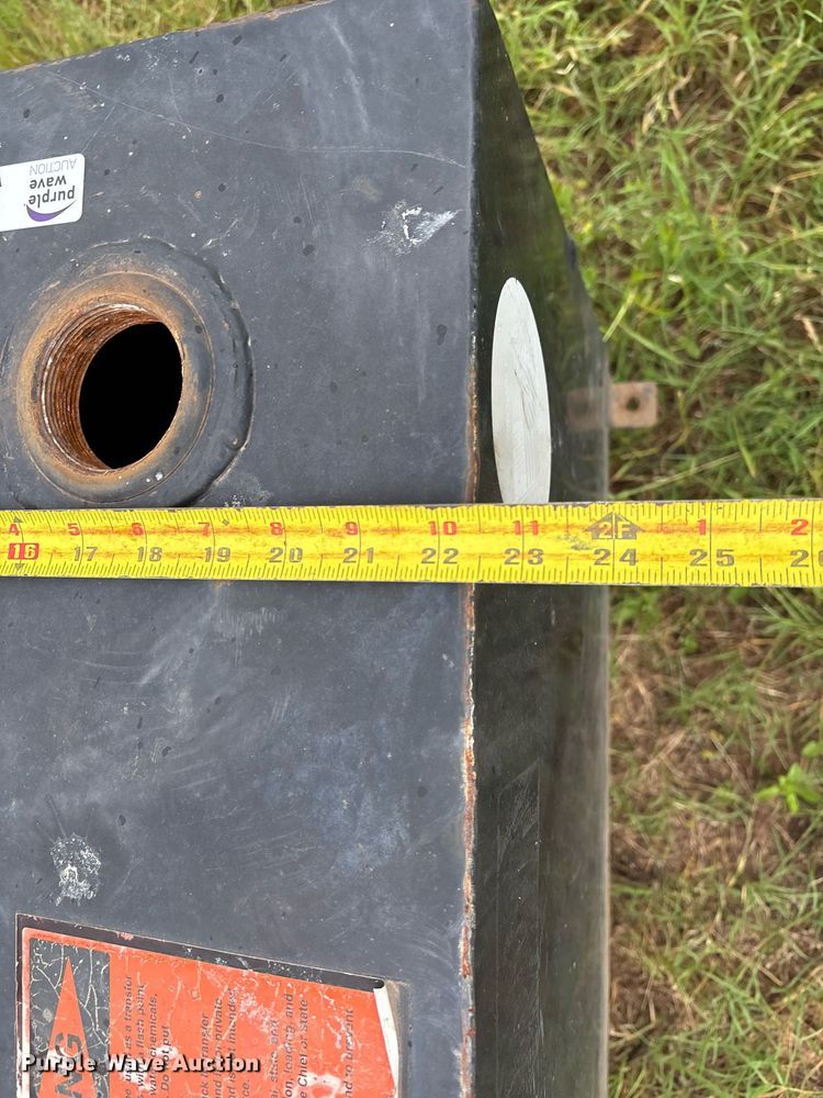 image for item ND9751 (2) Delta 484000 auxiliary fuel tanks