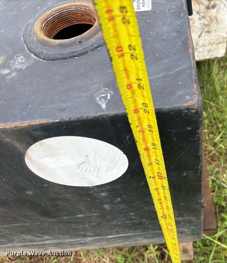 image for item ND9751 (2) Delta 484000 auxiliary fuel tanks