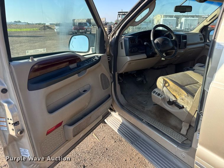 image for item NE9812 2005 Ford Excursion SUV