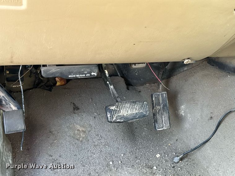 image for item NE9812 2005 Ford Excursion SUV