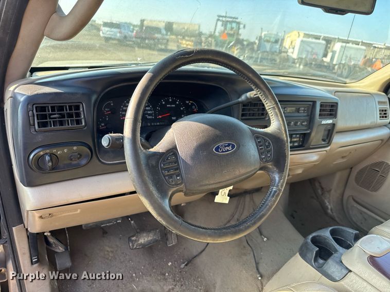 image for item NE9812 2005 Ford Excursion SUV