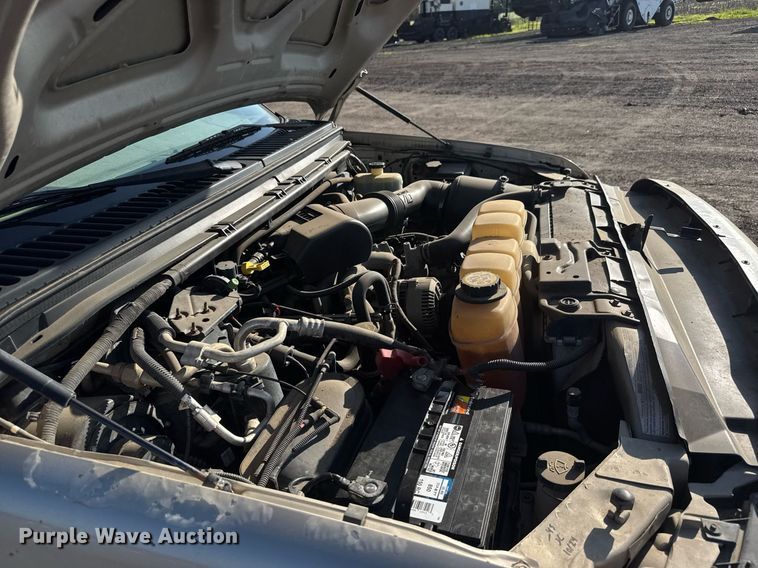 image for item NE9812 2005 Ford Excursion SUV