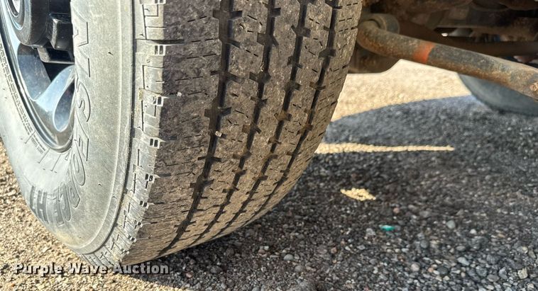 image for item NE9812 2005 Ford Excursion SUV