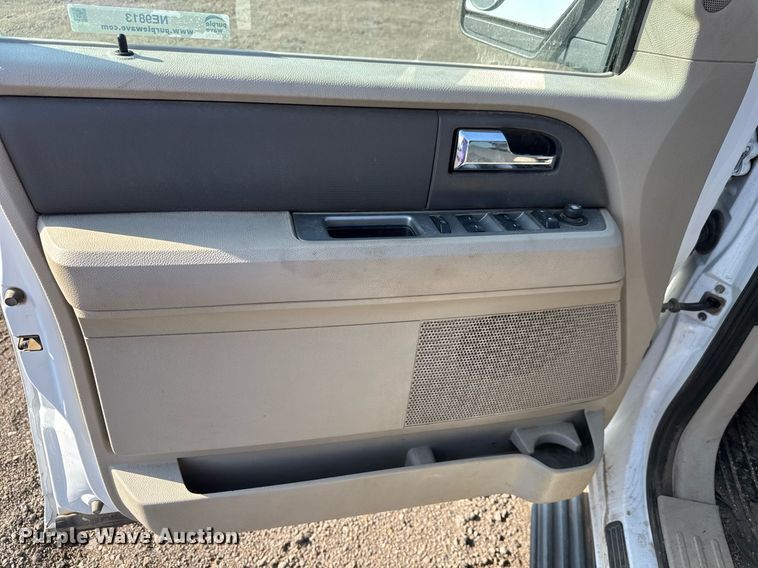 image for item NE9813 2010 Ford Expedition SUV
