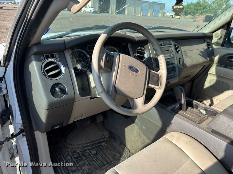 image for item NE9813 2010 Ford Expedition SUV