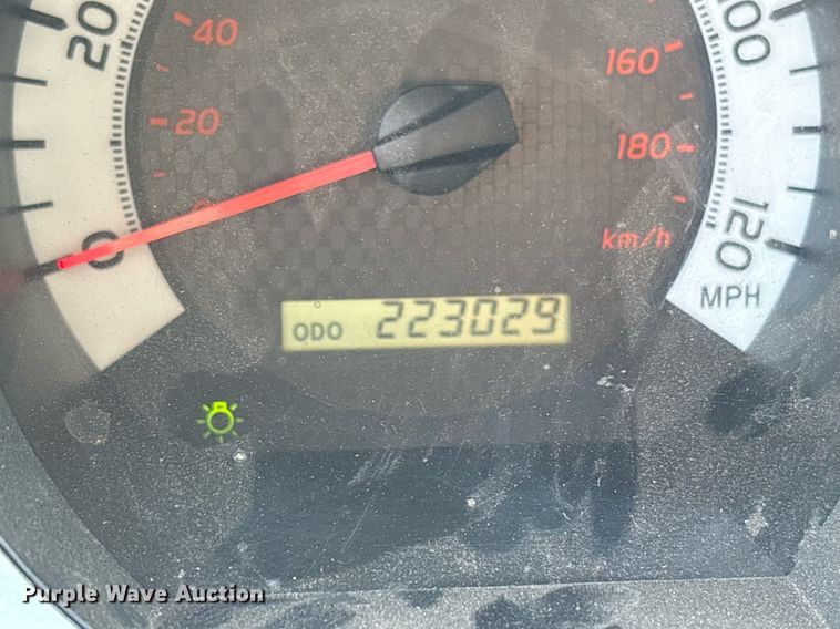 image for item OB9501 2014 Toyota Tacoma Double Cab pickup truck