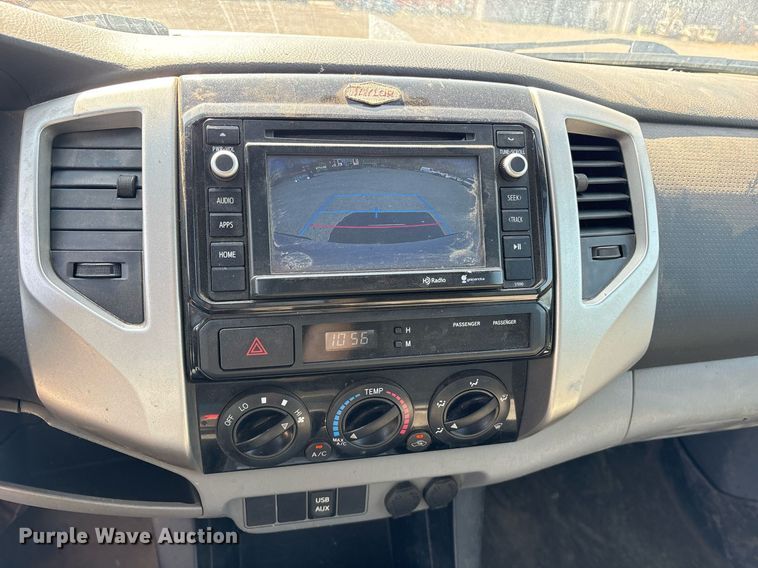 image for item OB9501 2014 Toyota Tacoma Double Cab pickup truck