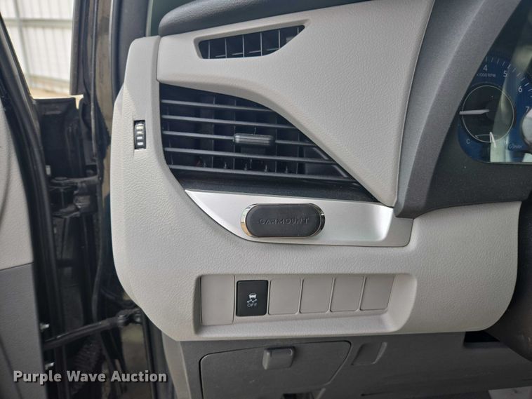 image for item YA0470 2020 Toyota Sienna handicap accessible van