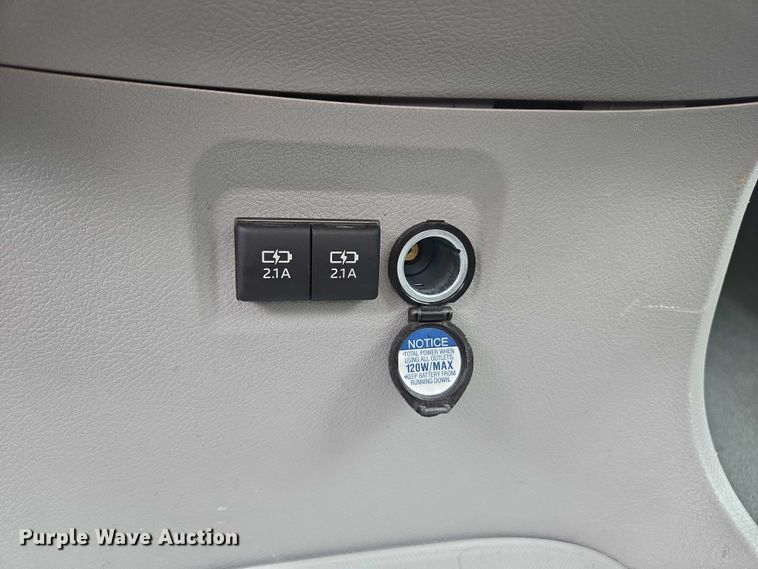 image for item YA0470 2020 Toyota Sienna handicap accessible van