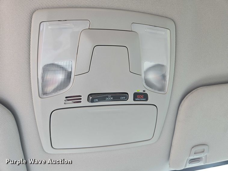 image for item YA0470 2020 Toyota Sienna handicap accessible van