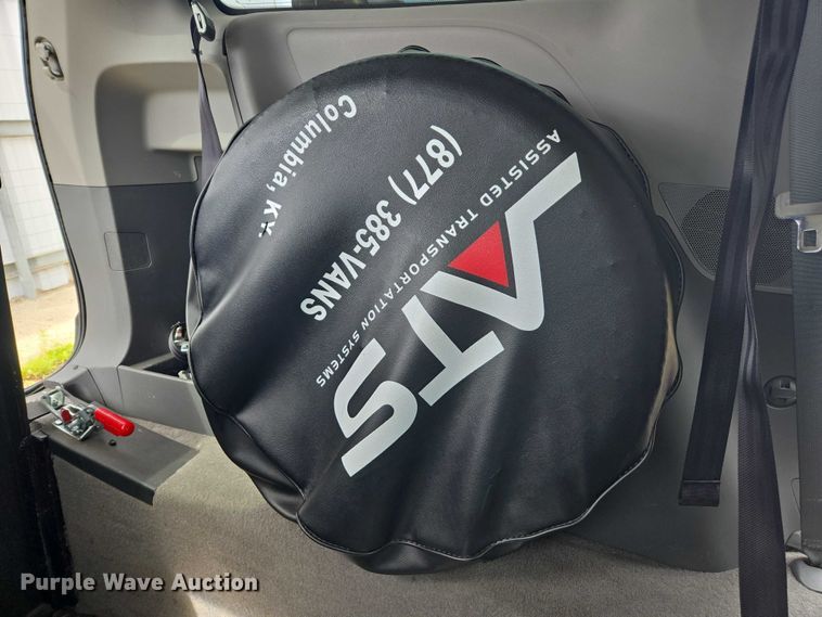 image for item YA0470 2020 Toyota Sienna handicap accessible van