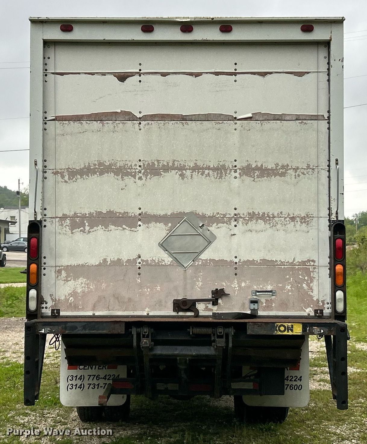 2007 UD Nissan UD1400 box truck in Barnhart, MO | Item