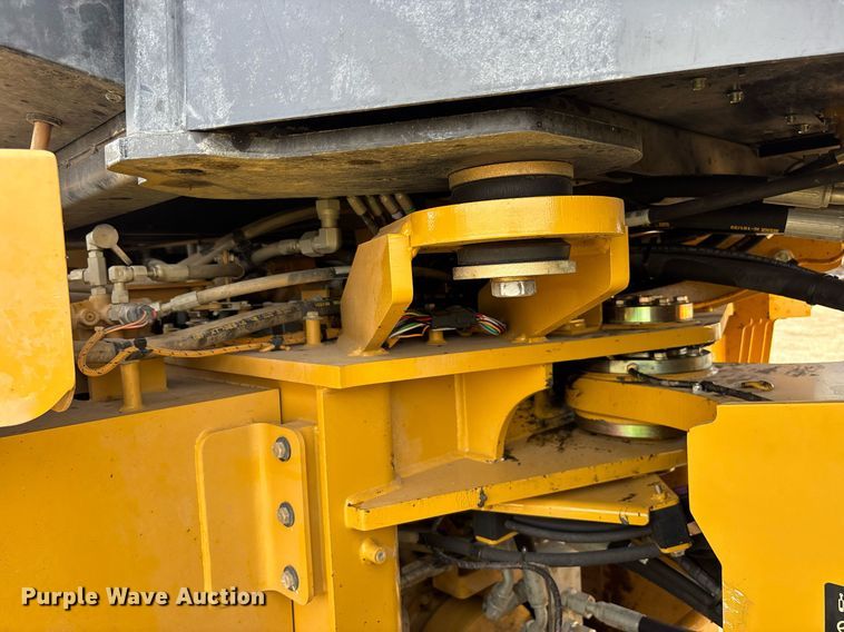 image for item DH8648 2020 Caterpillar 950GC wheel loader