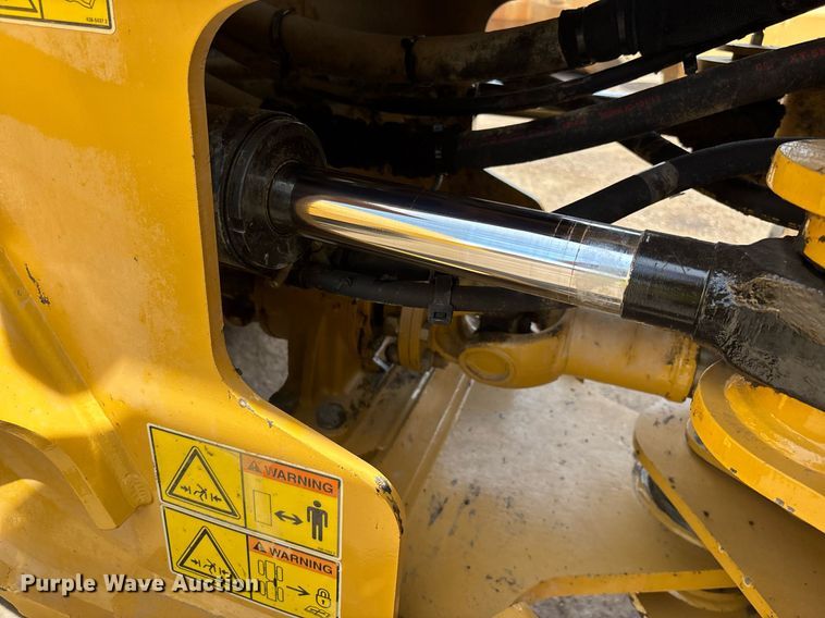 image for item DH8648 2020 Caterpillar 950GC wheel loader