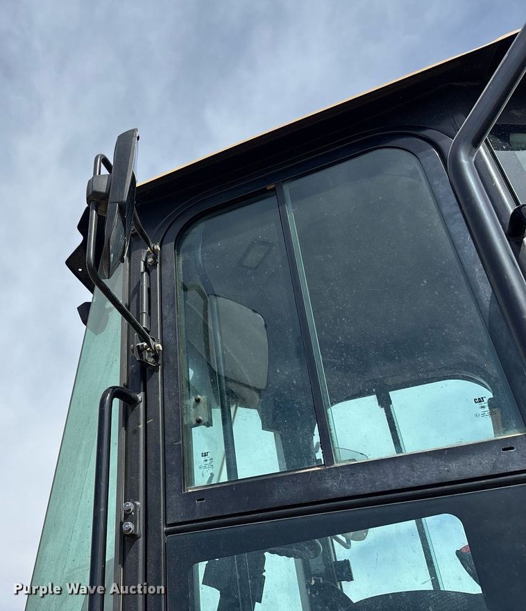 image for item DH8648 2020 Caterpillar 950GC wheel loader