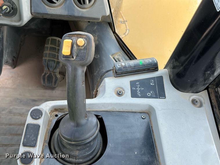 image for item DH8648 2020 Caterpillar 950GC wheel loader