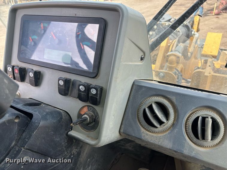 image for item DH8648 2020 Caterpillar 950GC wheel loader