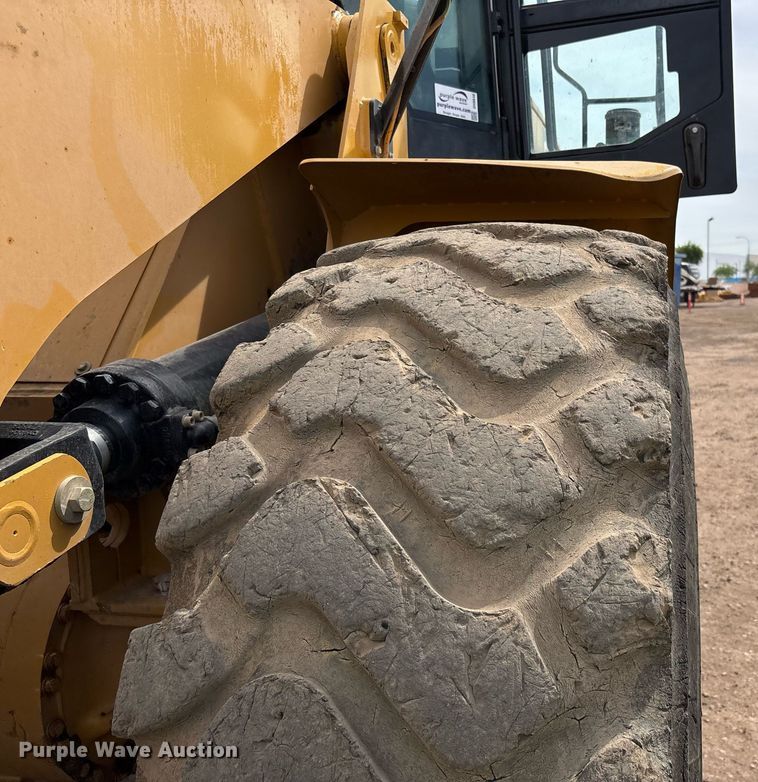 image for item DH8648 2020 Caterpillar 950GC wheel loader