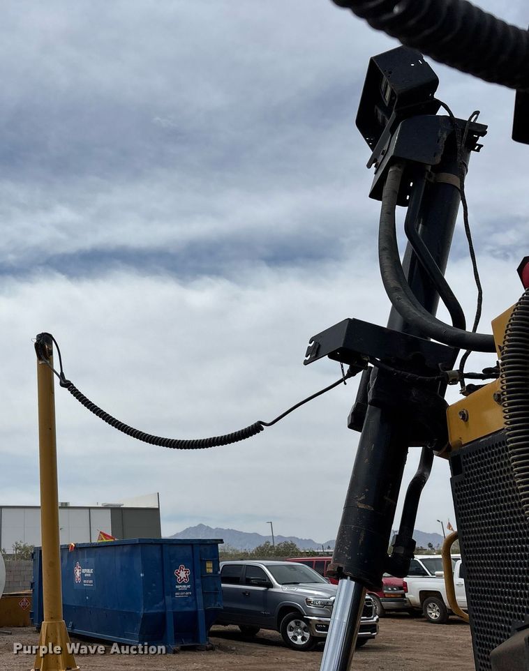 image for item DH8649 2017 Caterpillar D6T LGP dozer