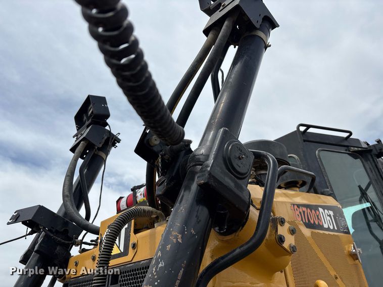 image for item DH8649 2017 Caterpillar D6T LGP dozer