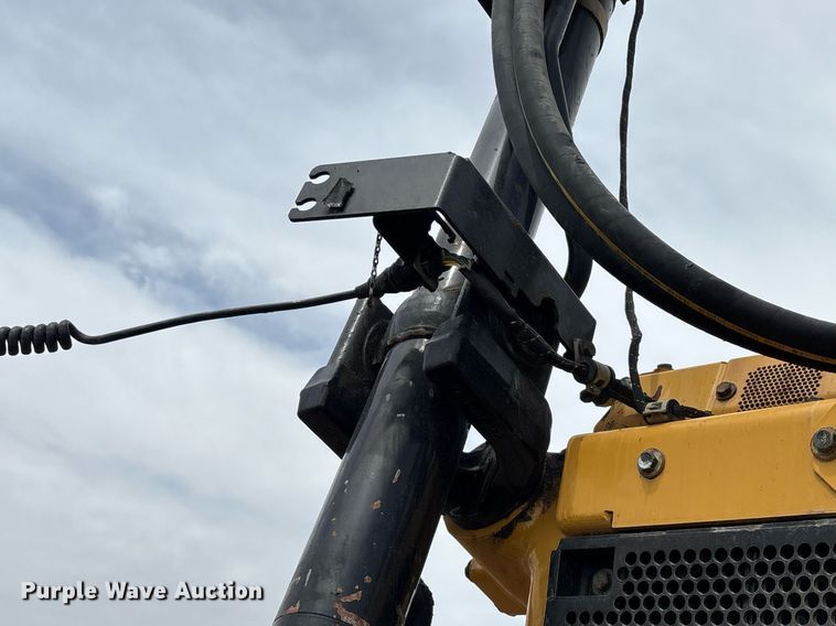 image for item DH8649 2017 Caterpillar D6T LGP dozer