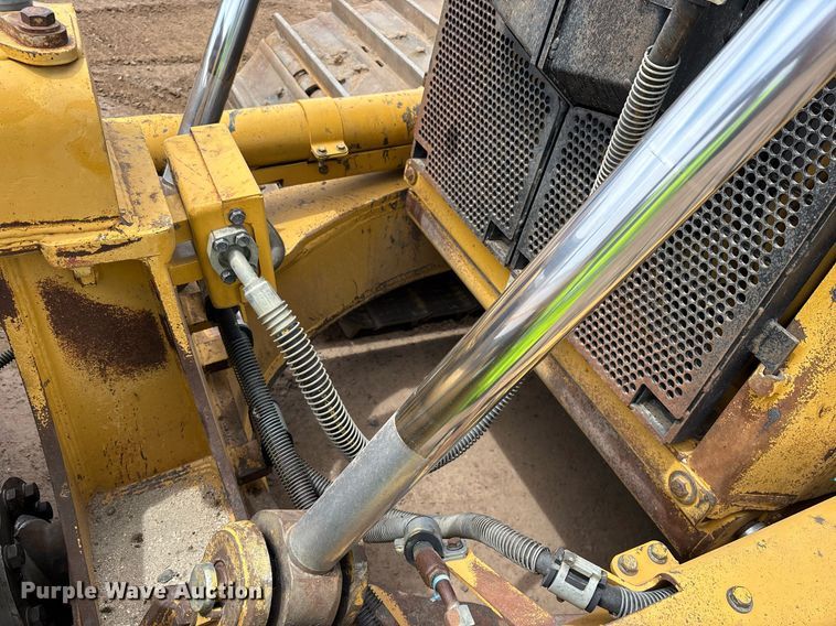 image for item DH8649 2017 Caterpillar D6T LGP dozer