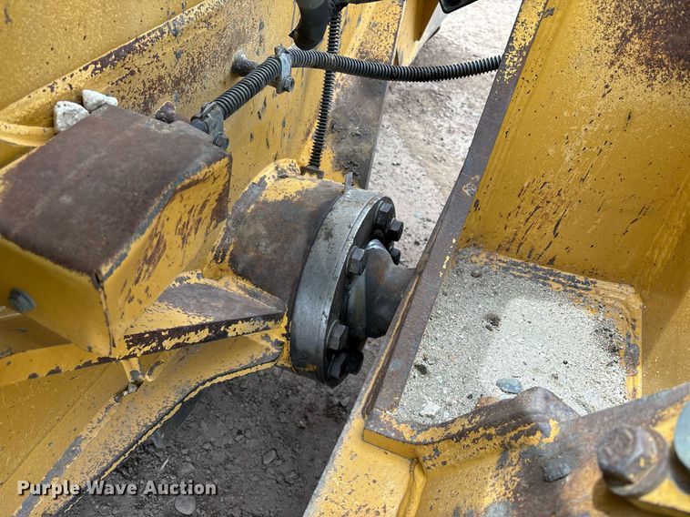 image for item DH8649 2017 Caterpillar D6T LGP dozer