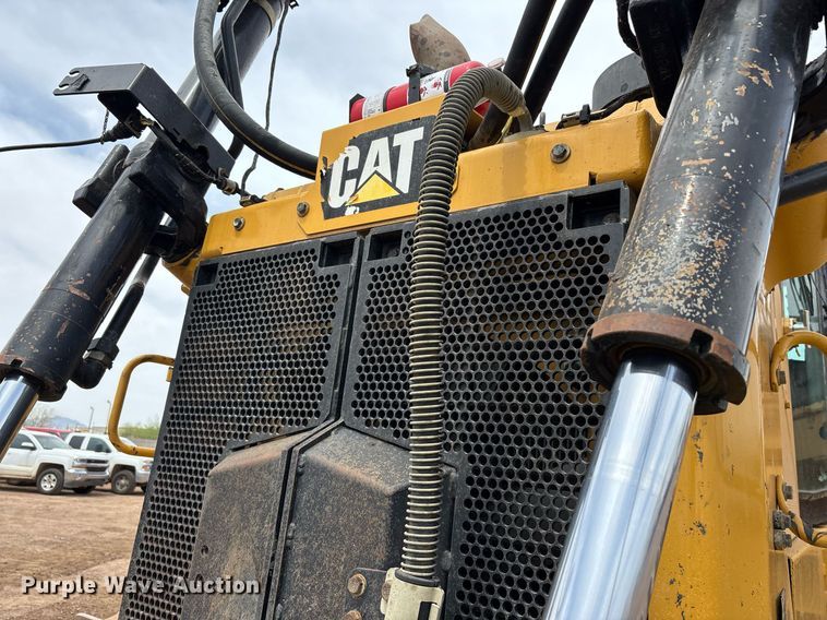 image for item DH8649 2017 Caterpillar D6T LGP dozer
