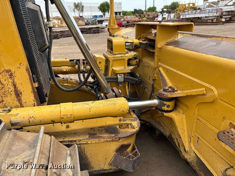 image for item DH8649 2017 Caterpillar D6T LGP dozer