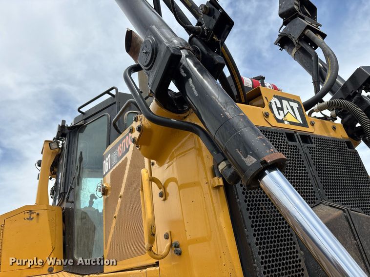 image for item DH8649 2017 Caterpillar D6T LGP dozer