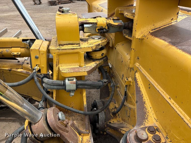 image for item DH8649 2017 Caterpillar D6T LGP dozer