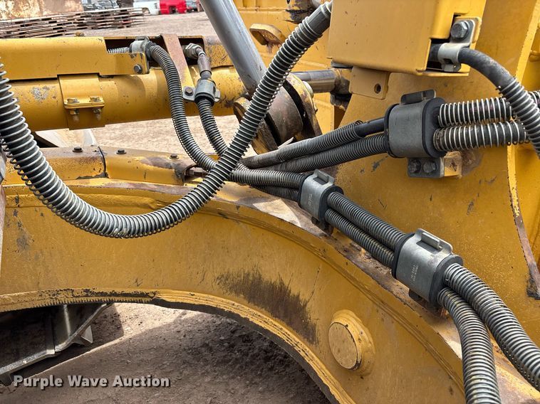 image for item DH8649 2017 Caterpillar D6T LGP dozer
