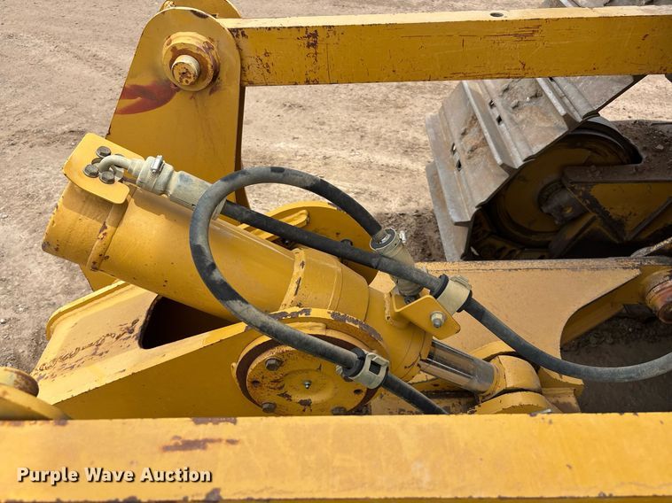 image for item DH8649 2017 Caterpillar D6T LGP dozer
